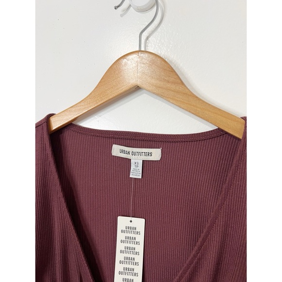 UO Women’s Brown Button-Up Cropped Top Size XS - Picture 4 of 7